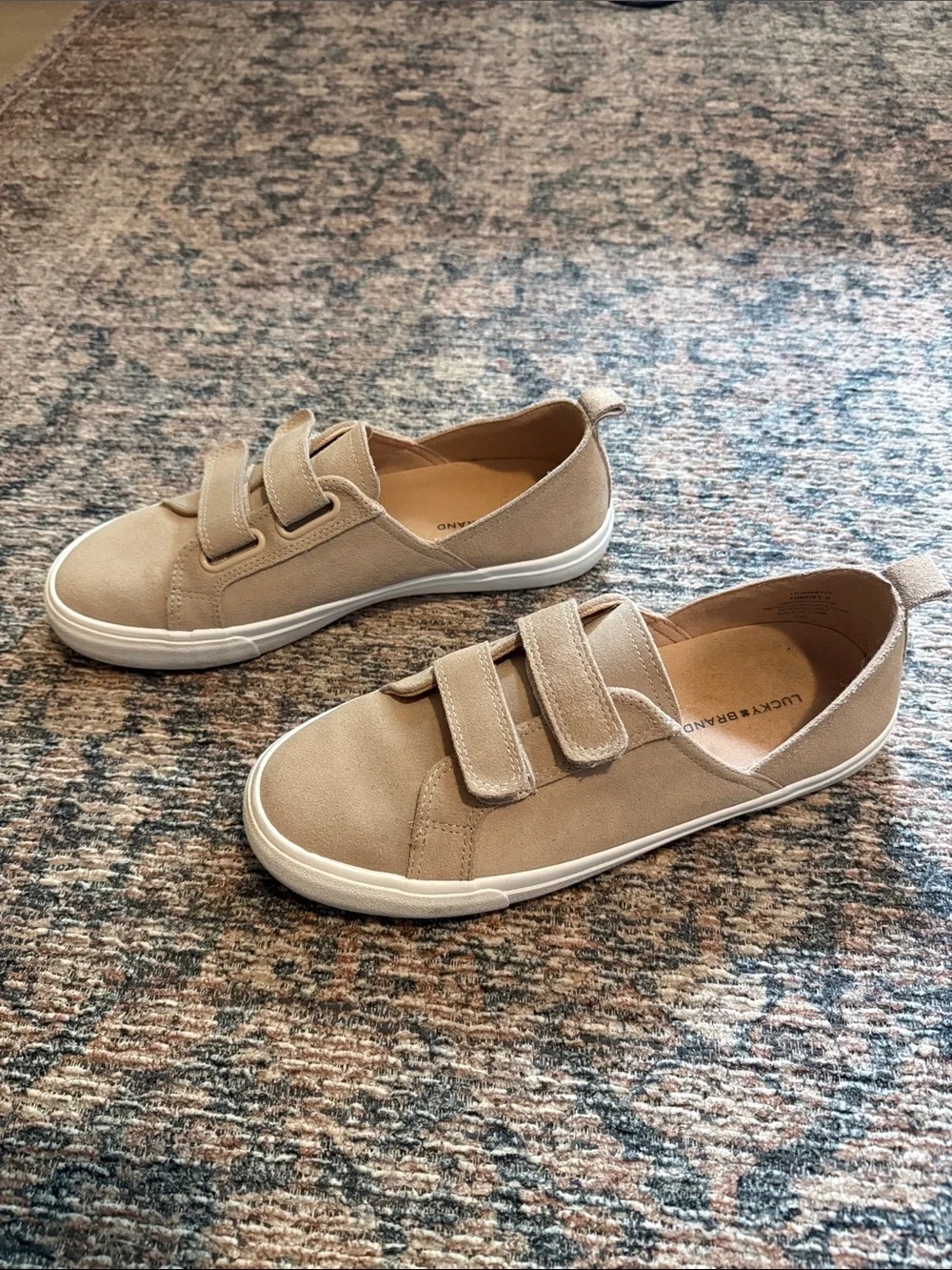 Lucky Brand Womens Beige Velcro Strap Sneakers